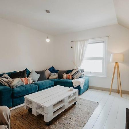 Indigo Snug - Gorgeous 2 Bed Flat In The Heart Of โครเมอร์ ภายนอก รูปภาพ