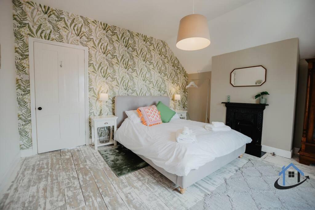 Indigo Snug - Gorgeous 2 Bed Flat In The Heart Of โครเมอร์ ภายนอก รูปภาพ