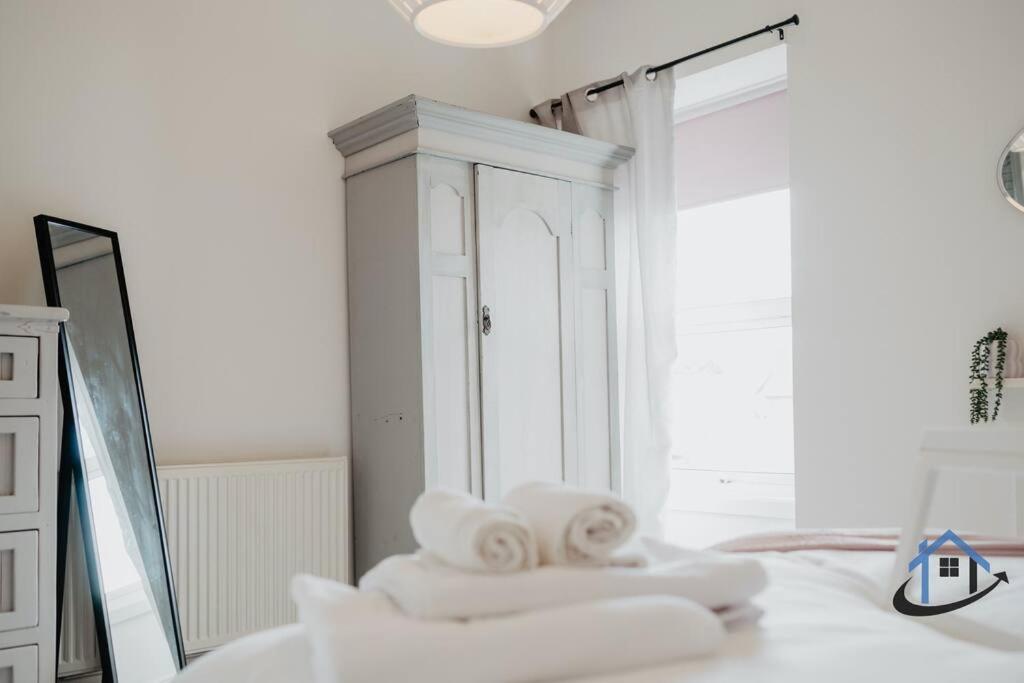 Indigo Snug - Gorgeous 2 Bed Flat In The Heart Of โครเมอร์ ภายนอก รูปภาพ